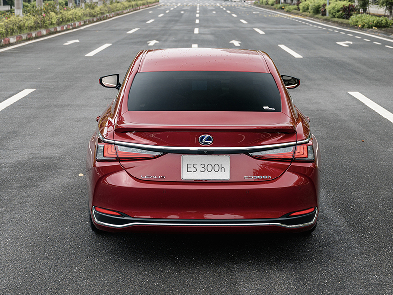 Lexus ES 300h