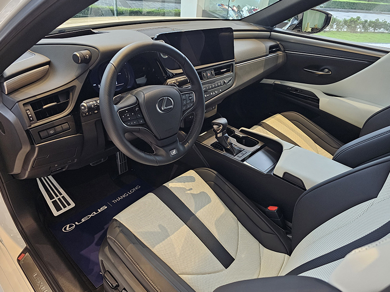 Lexus ES 250 F Sport