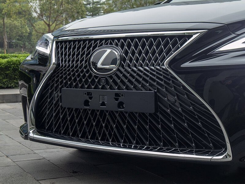 Lexus LS 500