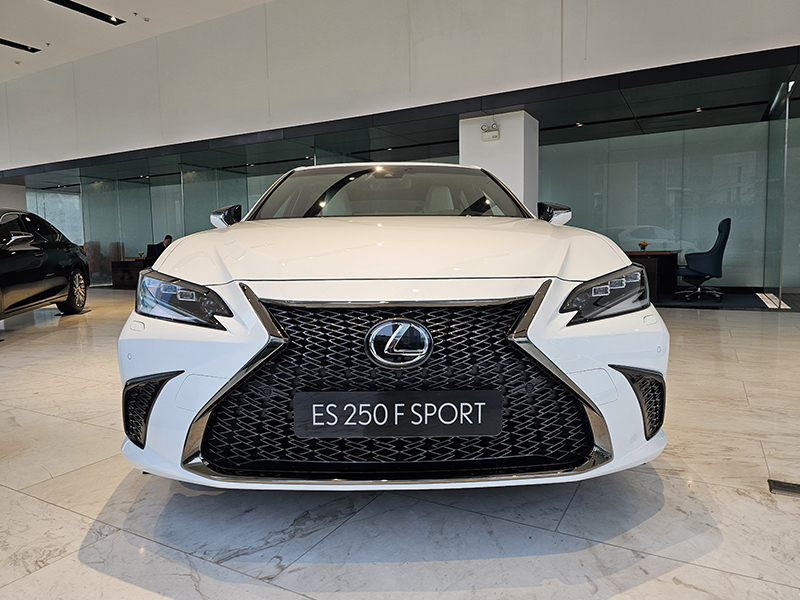 Lexus ES 250 F Sport